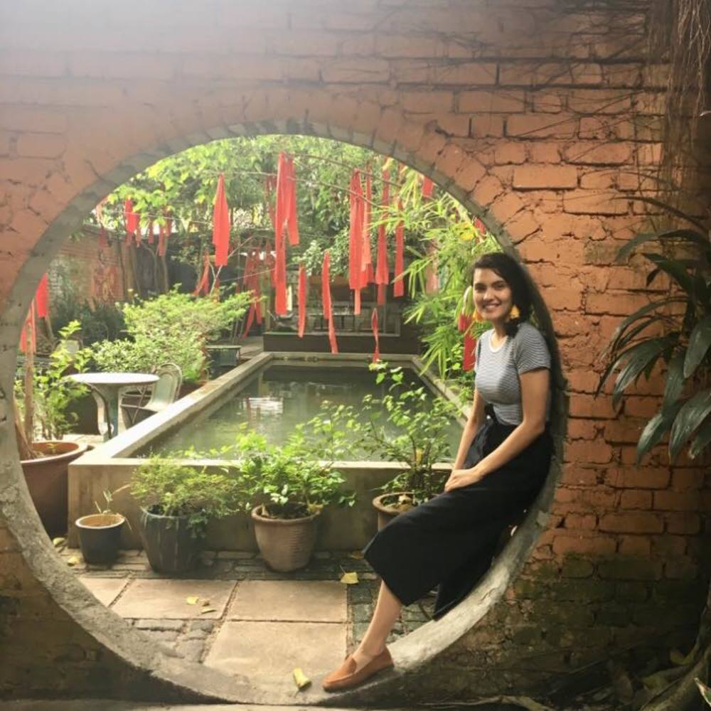 Meet your Posher, Lena